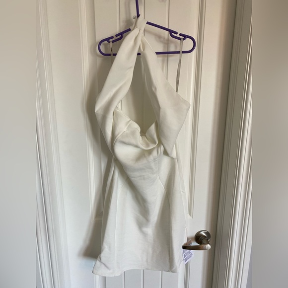 ASOS DESIGN halter mini dress in textured crepe - Picture 6 of 7